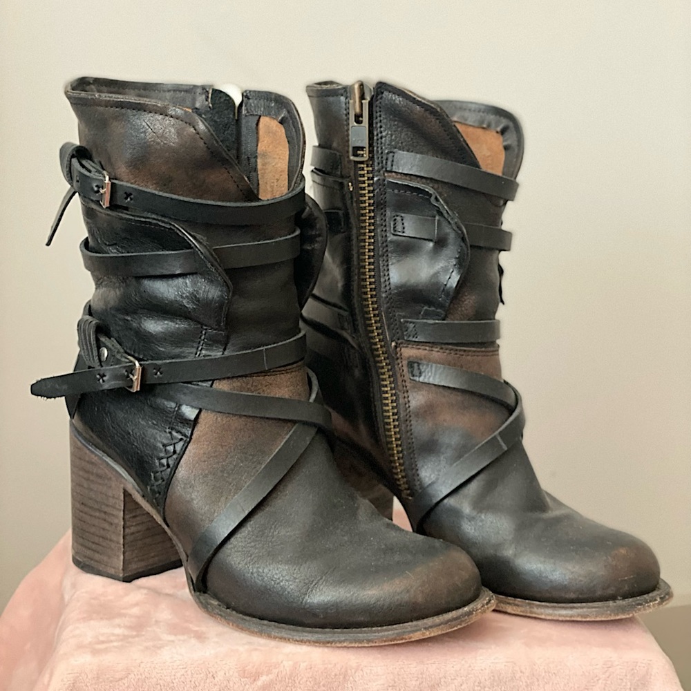 Baker Boots - Freebird by Steven Brown & Black w/Belt Buckles
